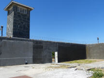 Hochsicherheits-Gef&auml;ngnis (II)