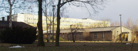 Musikbaracke von A aus