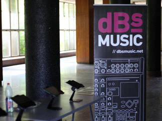 Begr&uuml;&szlig;ung der Studenten